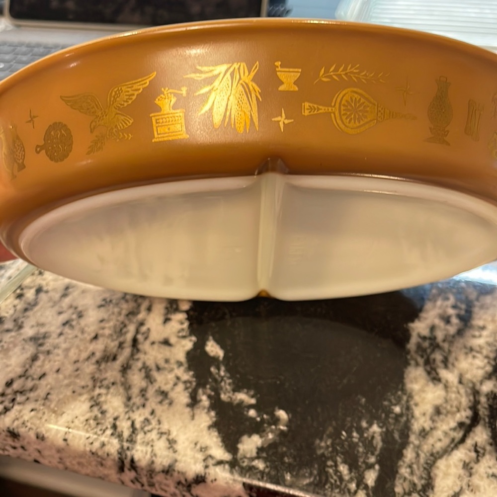 Vintage Pyrex Early American Divided Dish 1.5 Qt